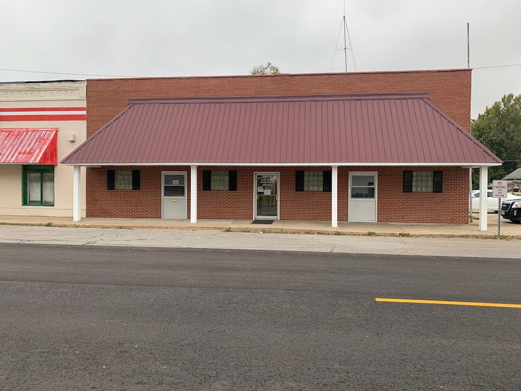 Elsberry City | 201 Broadway St, Elsberry, MO 63343, USA | Phone: (573) 898-5588