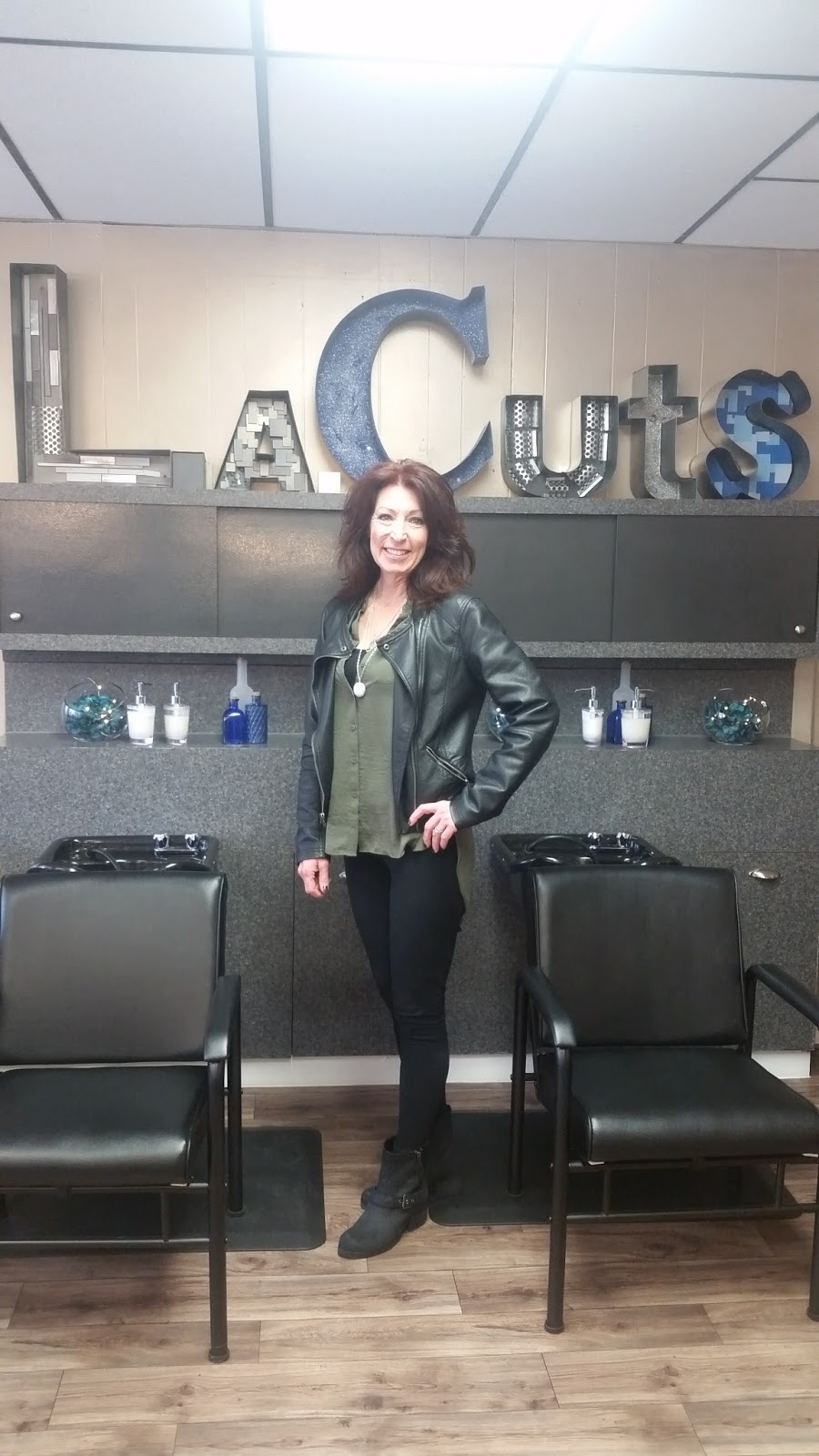 L.A. Cuts | 726 Lawrence Ave #1932, Ellwood City, PA 16117, USA | Phone: (724) 752-2222