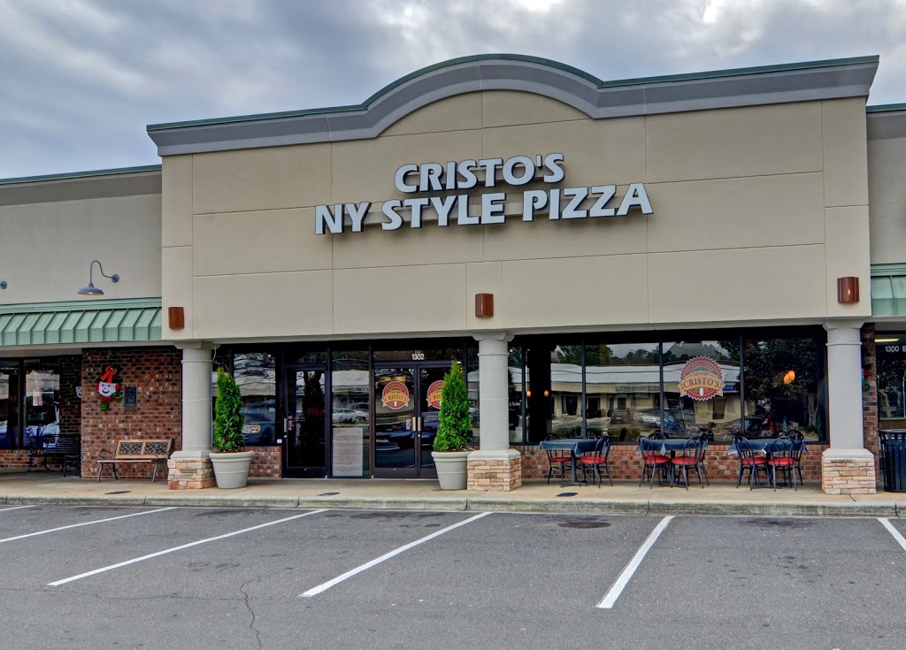 Cristos Ristorante & Pizzeria | 1302 E Millbrook Rd, Raleigh, NC 27609, USA | Phone: (919) 872-6797