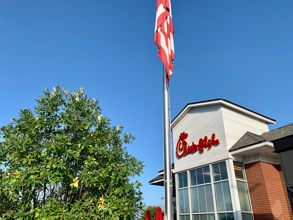 Chick-fil-A | 8213 Golden Link Blvd, Macedonia, OH 44067, USA | Phone: (330) 908-3300