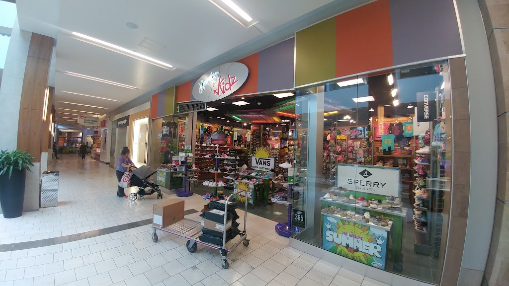 Journeys Kidz | 6600 CA-27, Canoga Park, CA 91303, USA | Phone: (818) 887-7850