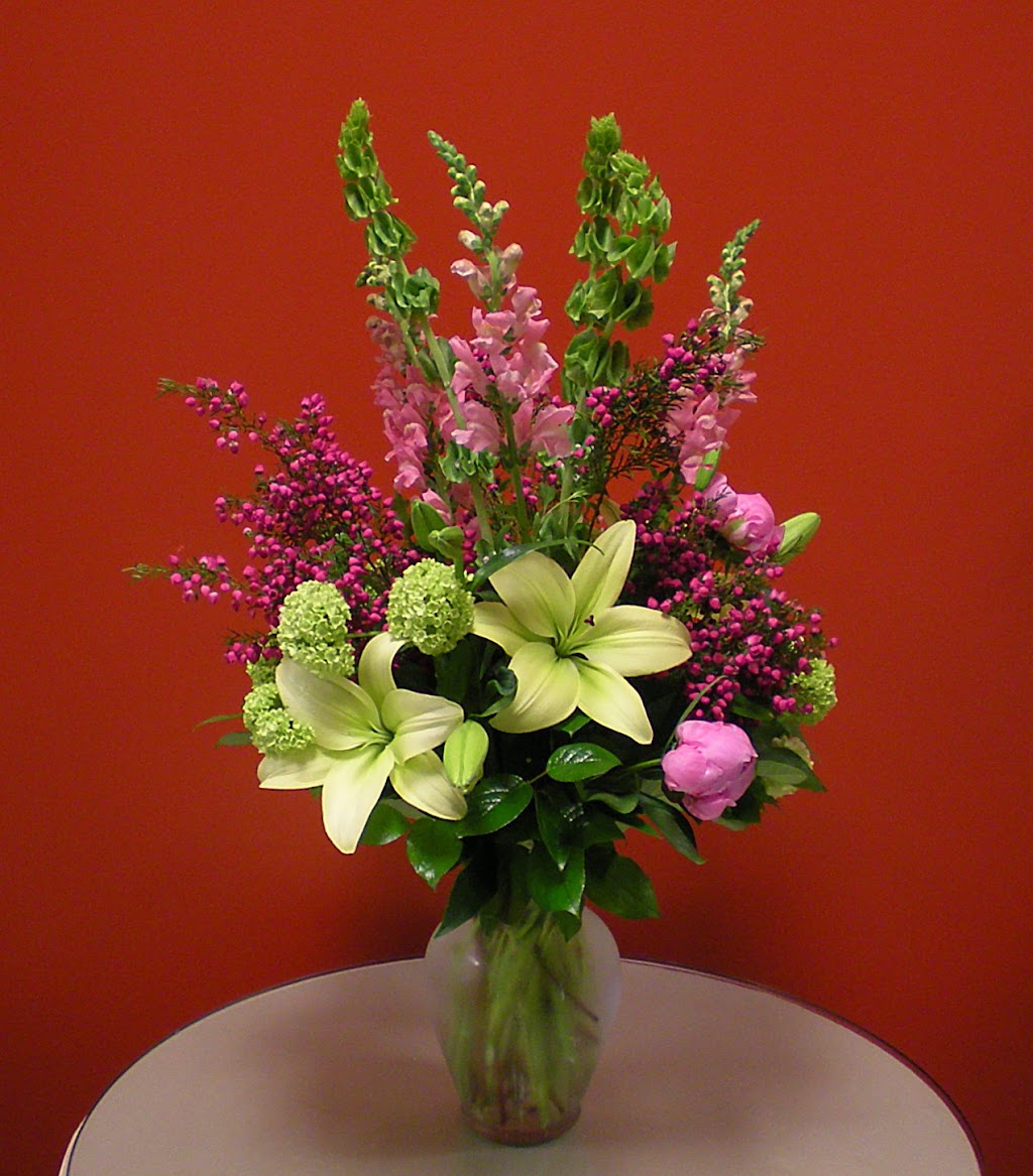 Village Green Flowers & Gifts | 3246 Atlanta Rd SE H, Smyrna, GA 30080, USA | Phone: (770) 435-9393