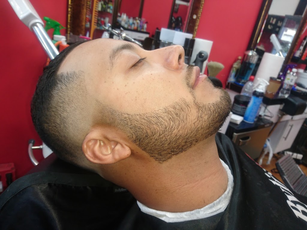 3 Golpes barbershop #1 | 153 North Ave, New Rochelle, NY 10801, USA | Phone: (914) 740-5981