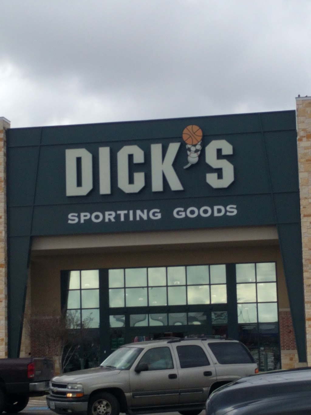 DICKS Sporting Goods | 303 Creekside Way, New Braunfels, TX 78130 | Phone: (830) 629-3100