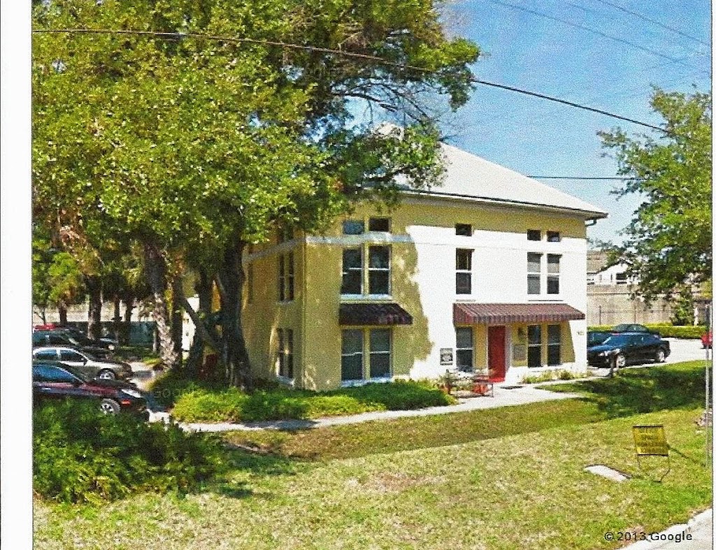 Top- Notch Tampa Real Estate | 1001 W Cleveland St, Tampa, FL 33606, USA | Phone: (813) 885-3256