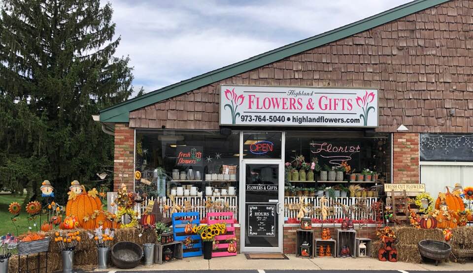 Highland Flowers and Gifts | 3 Church St, Vernon Township, NJ 07462, USA | Phone: (973) 764-5040