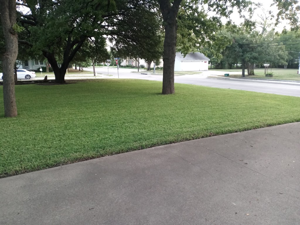 ScizzorHandz Lawn Care & Home Restoration | Castleberry Cut Off Rd, Fort Worth, TX 76114 | Phone: (682) 352-5657