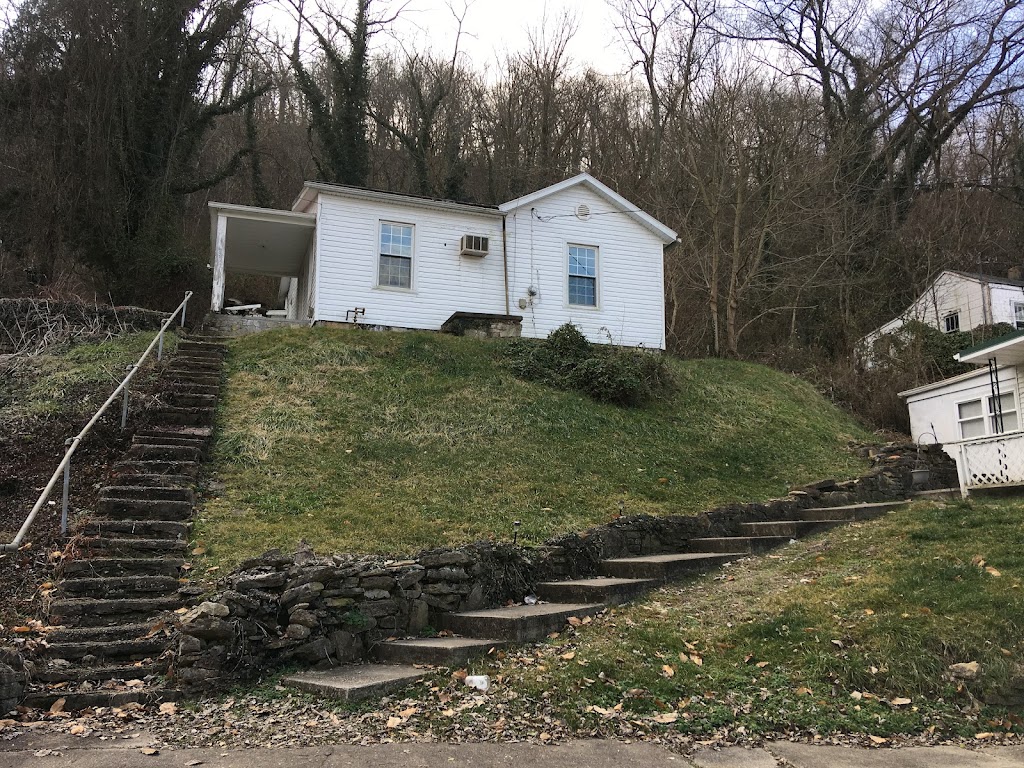 Maysville | West Front Street &, Rosemary Clooney St, Maysville, KY 41056, USA | Phone: (800) 872-7245