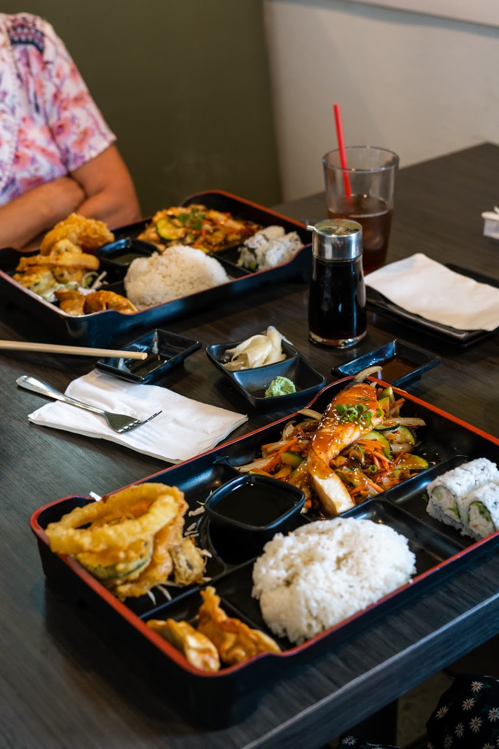 Bei Sushi, Bar, Asian Cuisine | 2200 N Scottsdale Rd, Scottsdale, AZ 85257, USA | Phone: (480) 471-6609