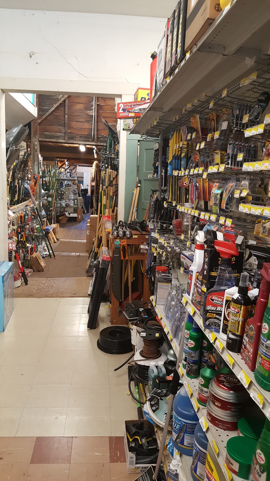 Ridgefield Hardware & Gift | 104 N Main Ave, Ridgefield, WA 98642, USA | Phone: (360) 887-3721