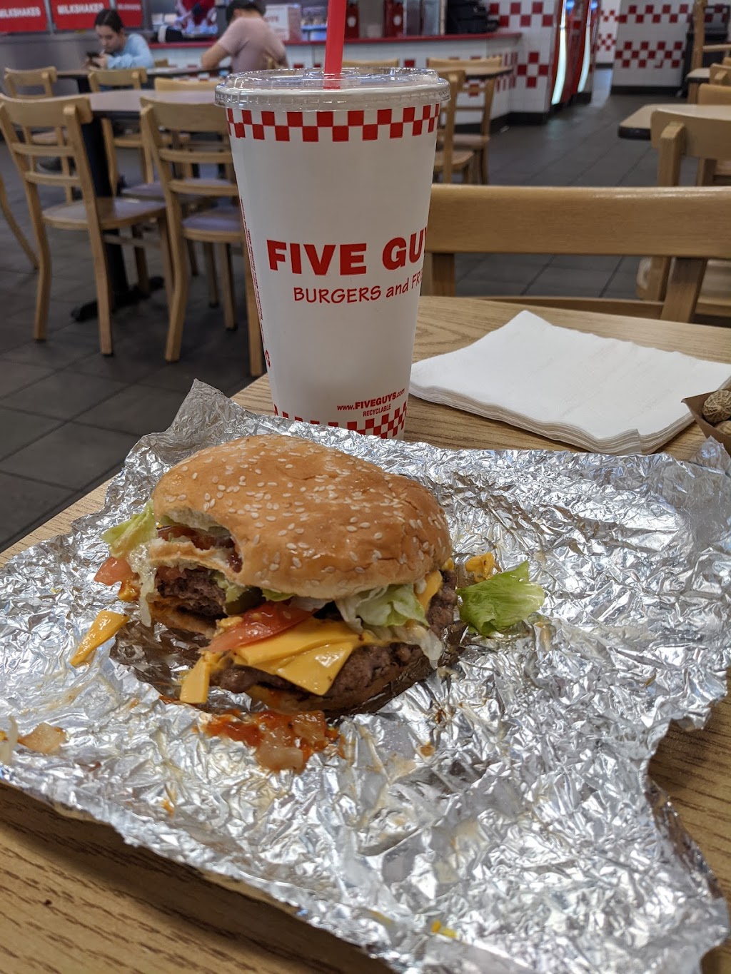 Five Guys | 2690 Tuscany St, Corona, CA 92881, USA | Phone: (951) 280-0555