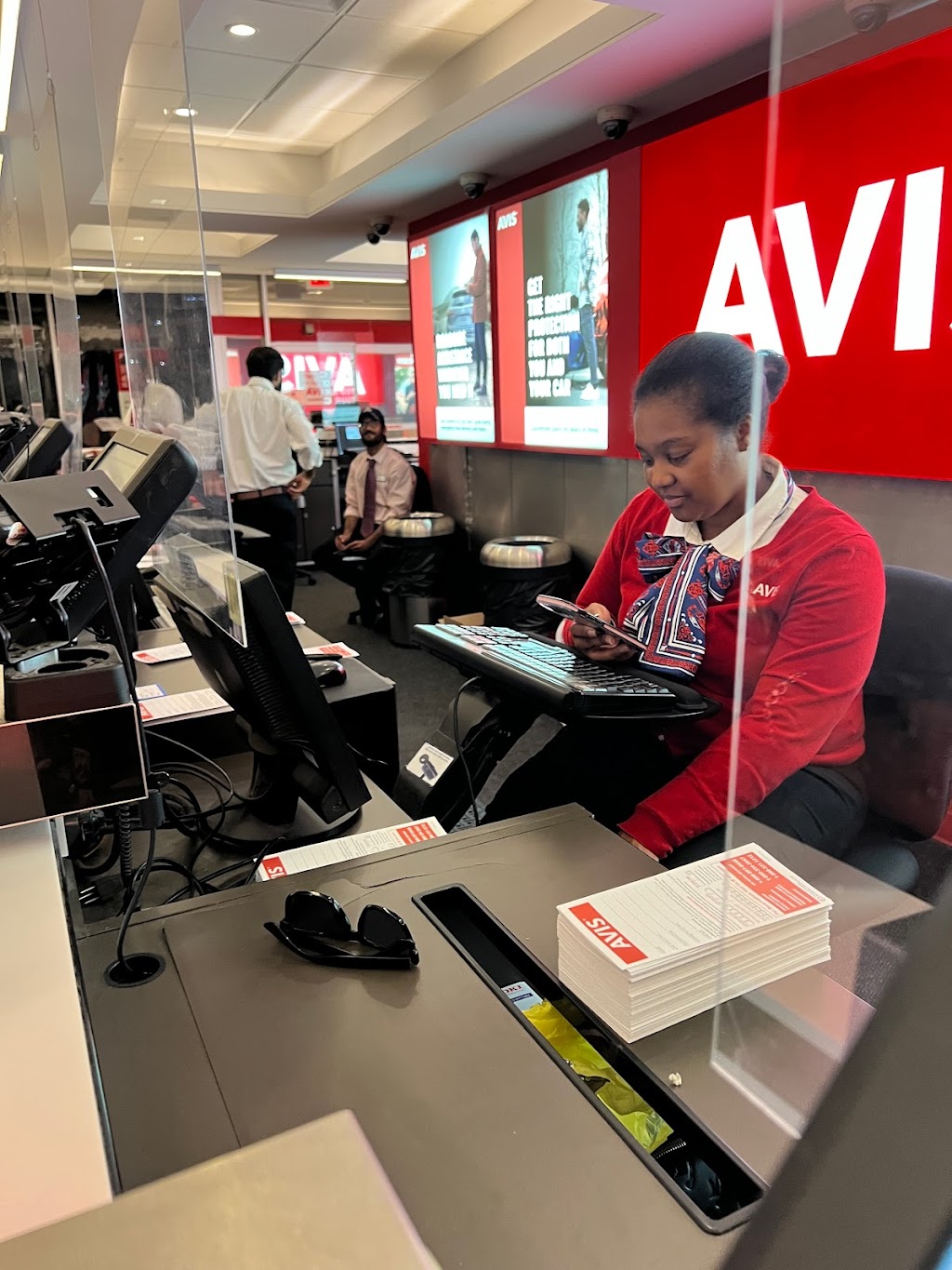 Avis Car Rental | NA, 295 Lucas Dr, Detroit, MI 48242, USA | Phone: (734) 942-3450