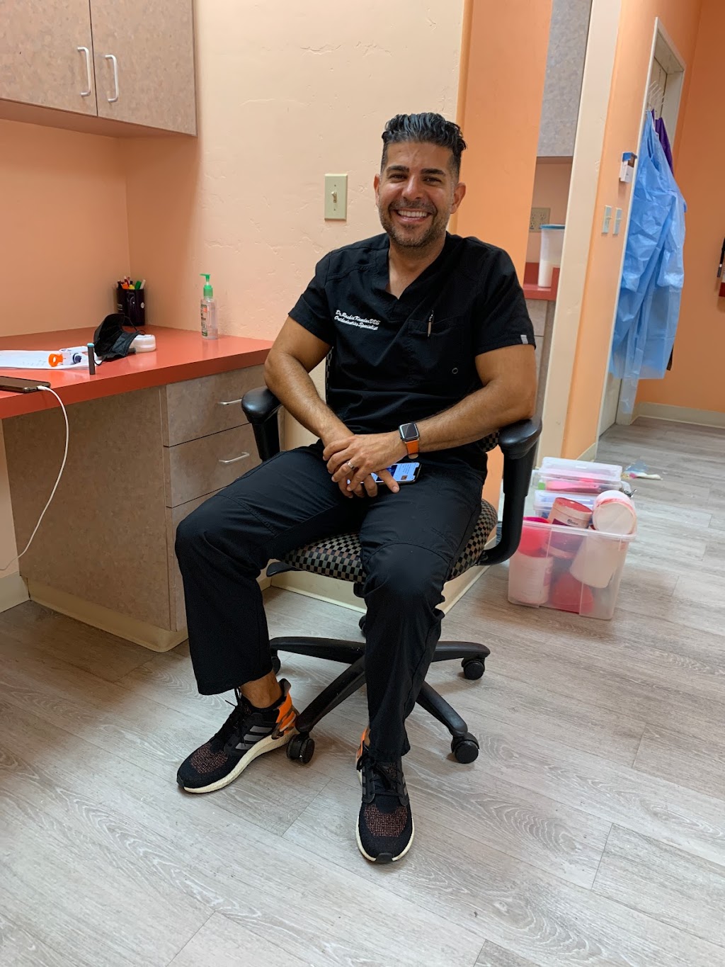 Platinum Orthodontics | 1332 E Chapman Ave, Fullerton, CA 92831, USA | Phone: (714) 253-4308