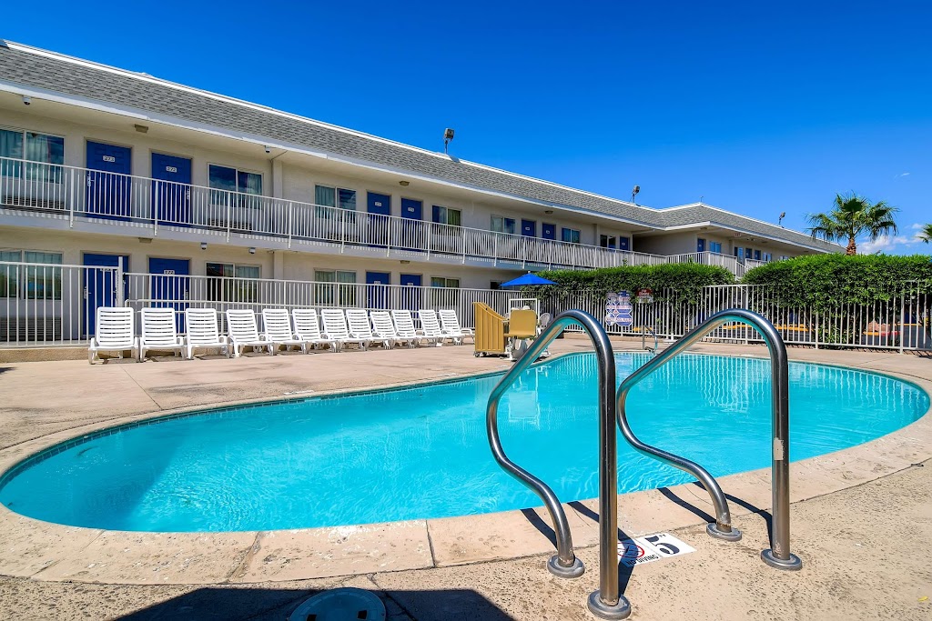 Dawn Stallworth LCSW | 1777 W Grand Ave, Port Washington, WI 53074, USA | Phone: (262) 268-6637