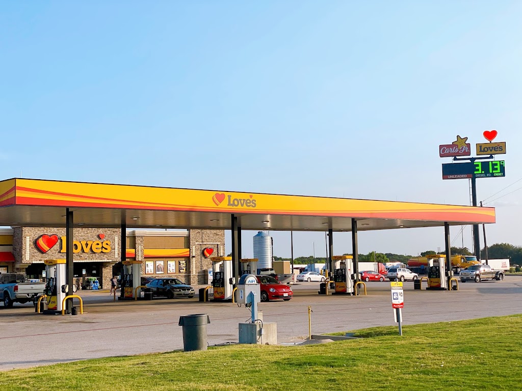 Loves Travel Stop | 1021 Dale Evans Dr, Italy, TX 76651, USA | Phone: (972) 483-1686