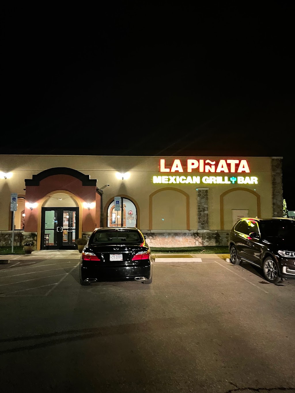 La Pinata of Centerville - Mexican Grill & Bar | 9505 Dayton Lebanon Pike, Dayton, OH 45458, USA | Phone: (937) 291-0227