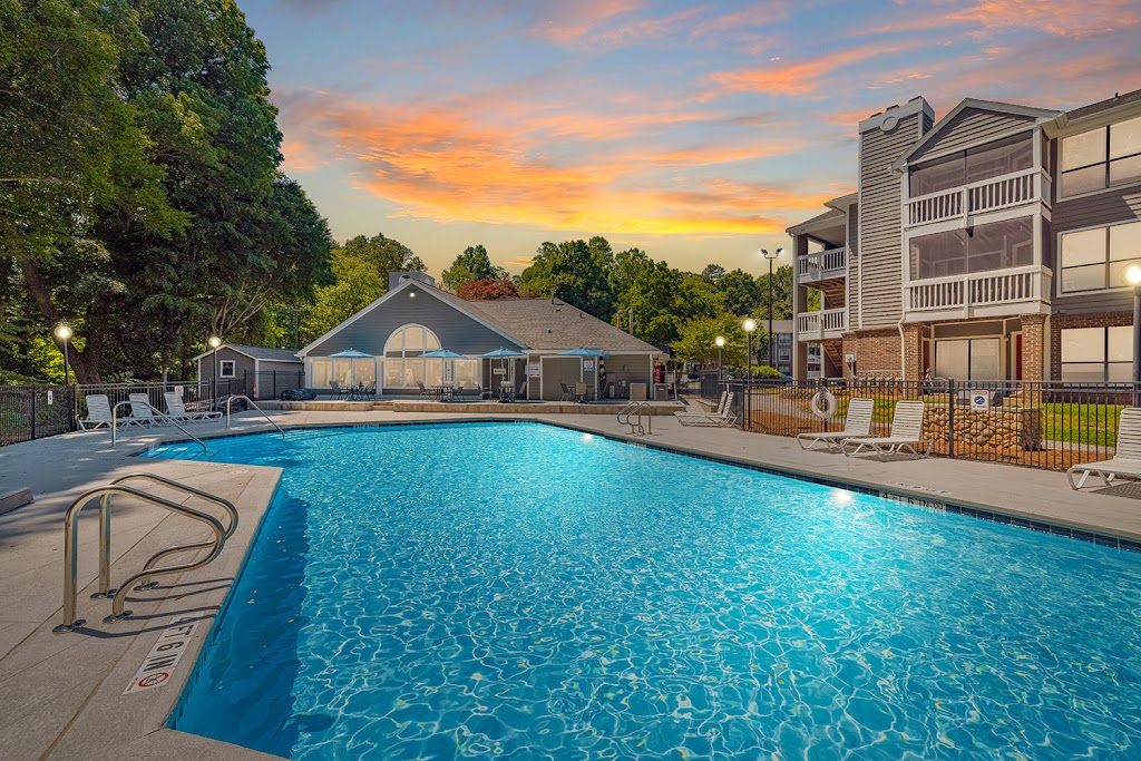 The Crossing at Chester Ridge Apartment Homes | 2122 Piedmont Crossing Dr, High Point, NC 27262, USA | Phone: (336) 568-8441