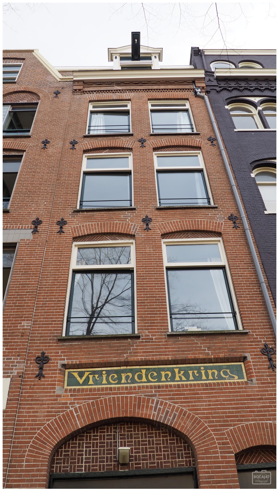 BKS Iyengar Yoga Institute Amsterdam | Nieuwe Achtergracht 138, 1018 WV Amsterdam, Netherlands | Phone: 020 627 6523