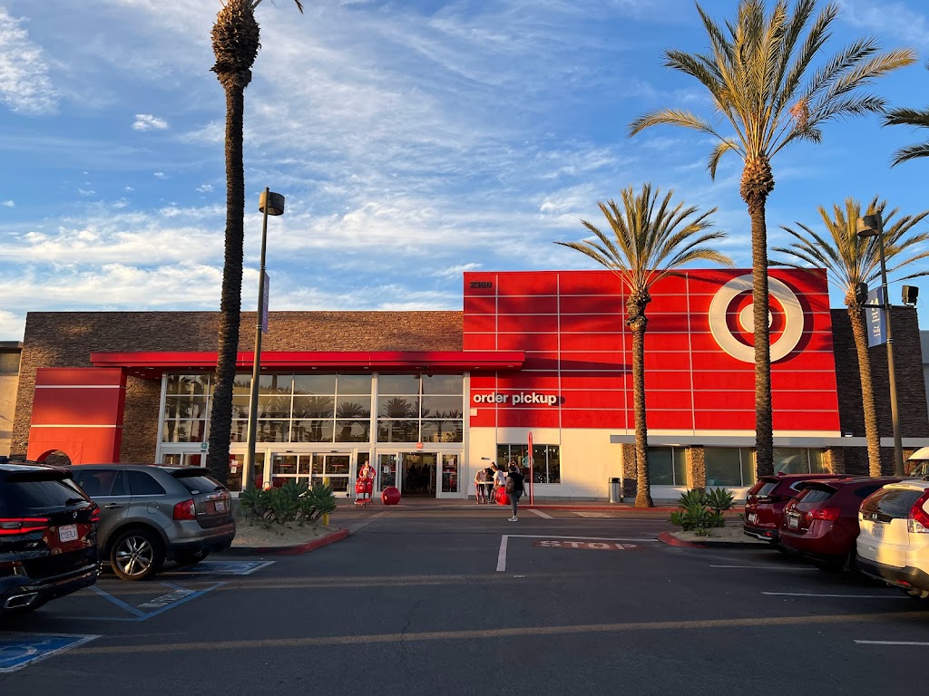 Target | 2300 Park Ave, Tustin, CA 92782, USA | Phone: (714) 361-2100