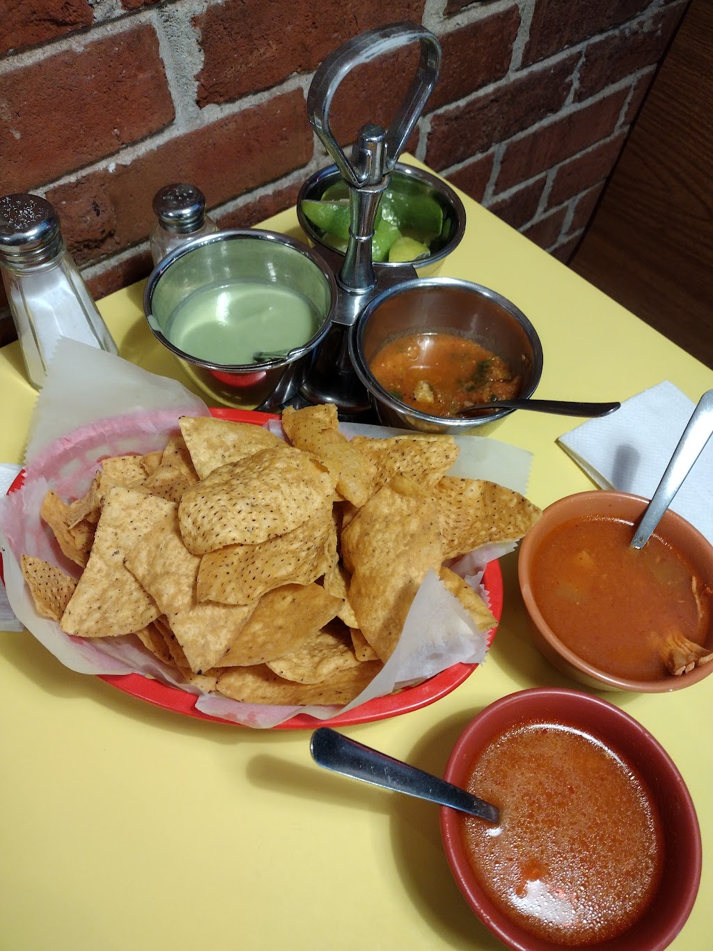 Los Compadres Mexican Restaurant | 3935 52nd St, Kenosha, WI 53144, USA | Phone: (262) 564-0031