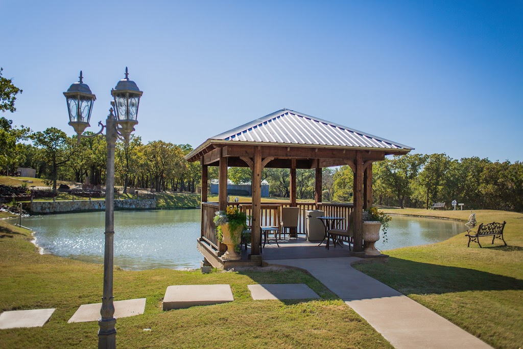 Still WaterS Retreat Texas | 403 Co Rd 3672, Springtown, TX 76082, USA | Phone: (817) 220-2681