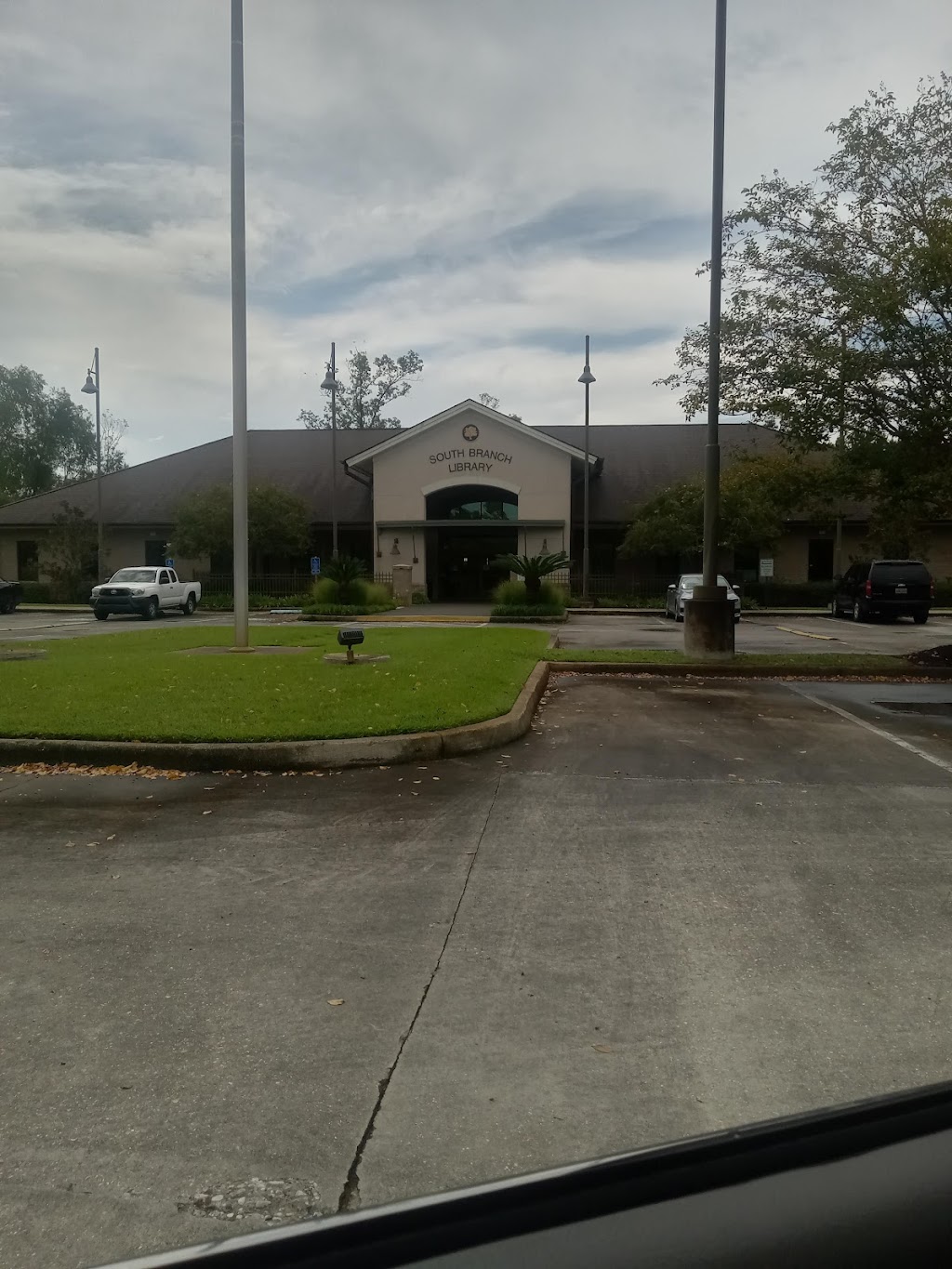 Livingston Parish Library, South Branch | 23477 LA-444, Livingston, LA 70754, USA | Phone: (225) 686-4170