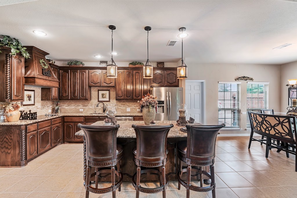 Hommati 223 - Real Estate Photography | 9310 Porter Ln, Justin, TX 76247, USA | Phone: (214) 624-9886