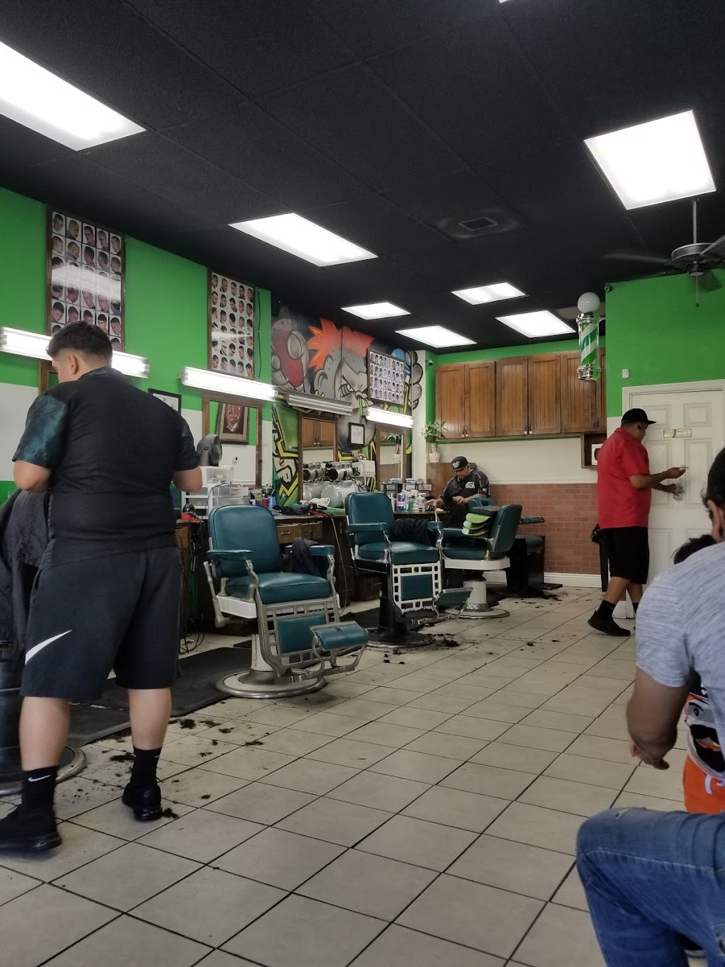 JQs Barber Shop | 1240 E Florence Ave, Los Angeles, CA 90001, USA | Phone: (323) 384-6740