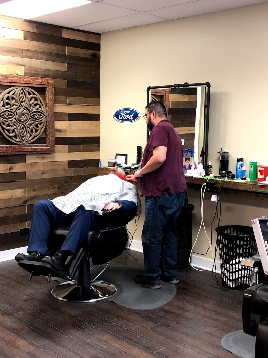 Top Notch barber and shave shop ,inc. | 7944 W Lincoln Hwy, Frankfort, IL 60423, USA | Phone: (815) 557-4905