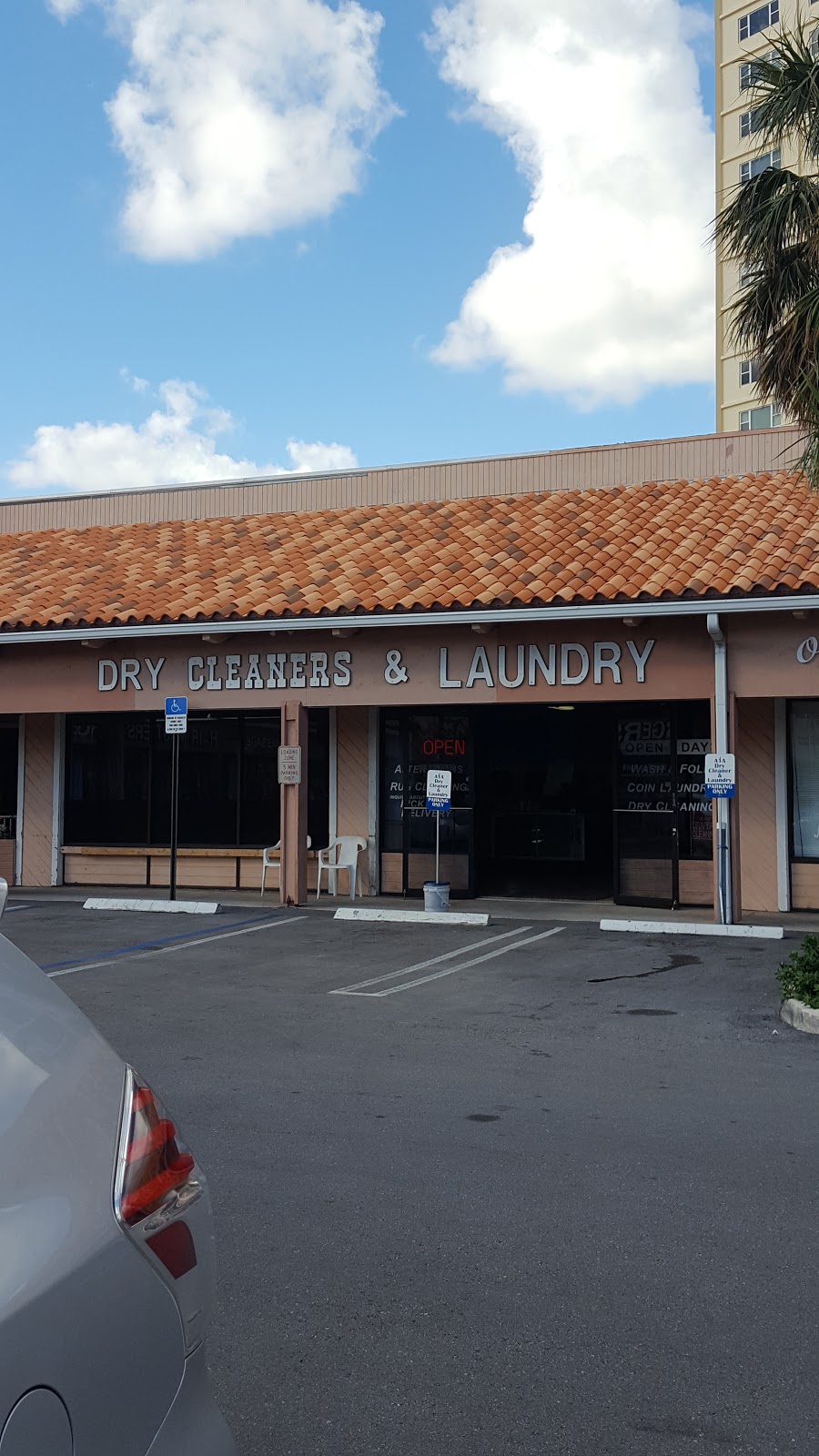 Sun Beach Laundry | 1201 S Ocean Blvd # 12, Pompano Beach, FL 33062, USA | Phone: (954) 247-9464