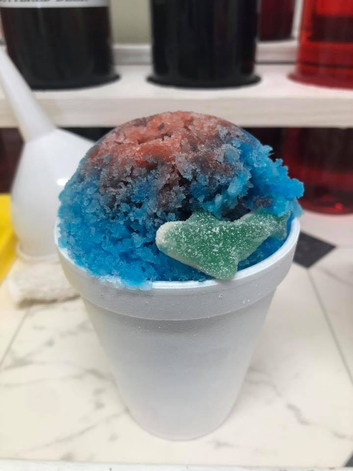 The King’s Shaved Ice - Snow Cone Stand | 1481 State Hwy 71, Cedar Creek, TX 78612, USA | Phone: (512) 988-0064