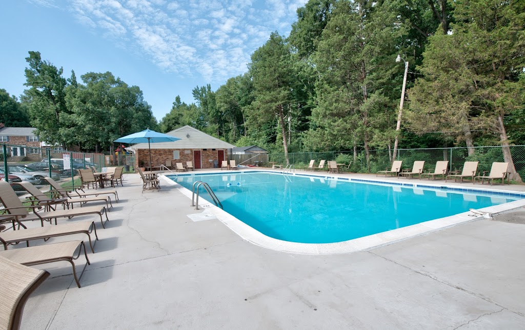 Canterbury Square | 900 Pump Road Clubhouse, Richmond, VA 23238, USA | Phone: (804) 740-8402