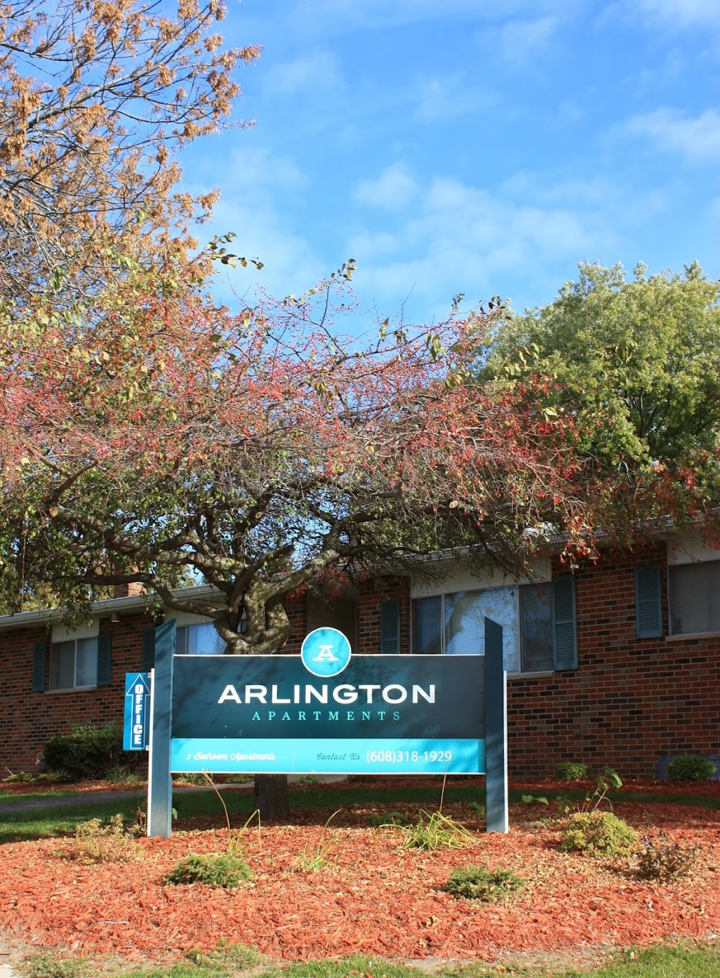 Arlington Apartments | 651 Schiller St, Sun Prairie, WI 53590, USA | Phone: (608) 667-4174