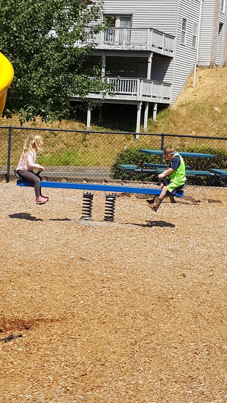 Hamilton Ridge Playground | 37702 Hamilton Ridge Dr, Sandy, OR 97055, USA | Phone: (503) 668-5569