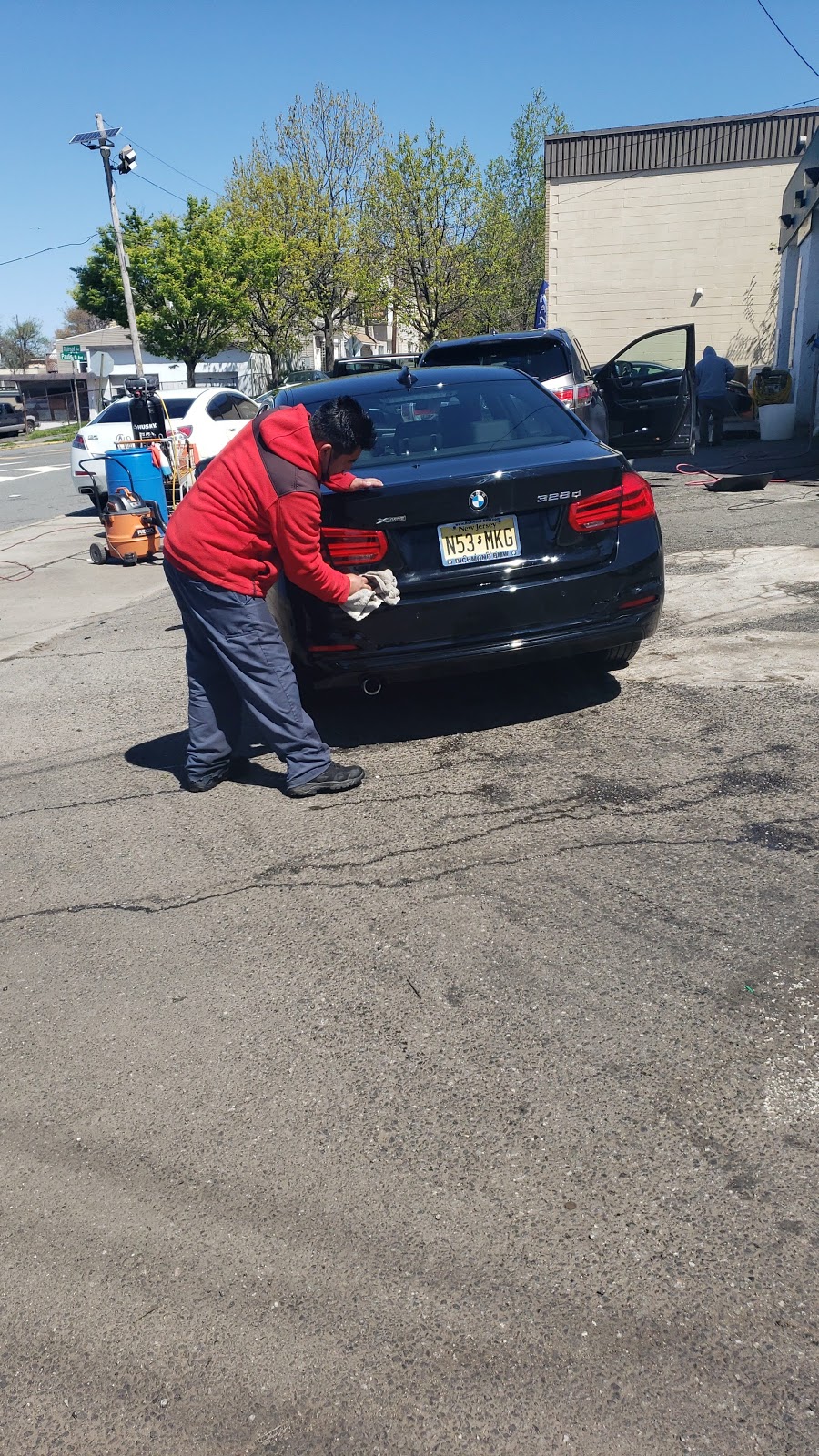 J & L Hand Car Wash | 4 Mt Vernon St, Ridgefield Park, NJ 07660 | Phone: (201) 440-4545