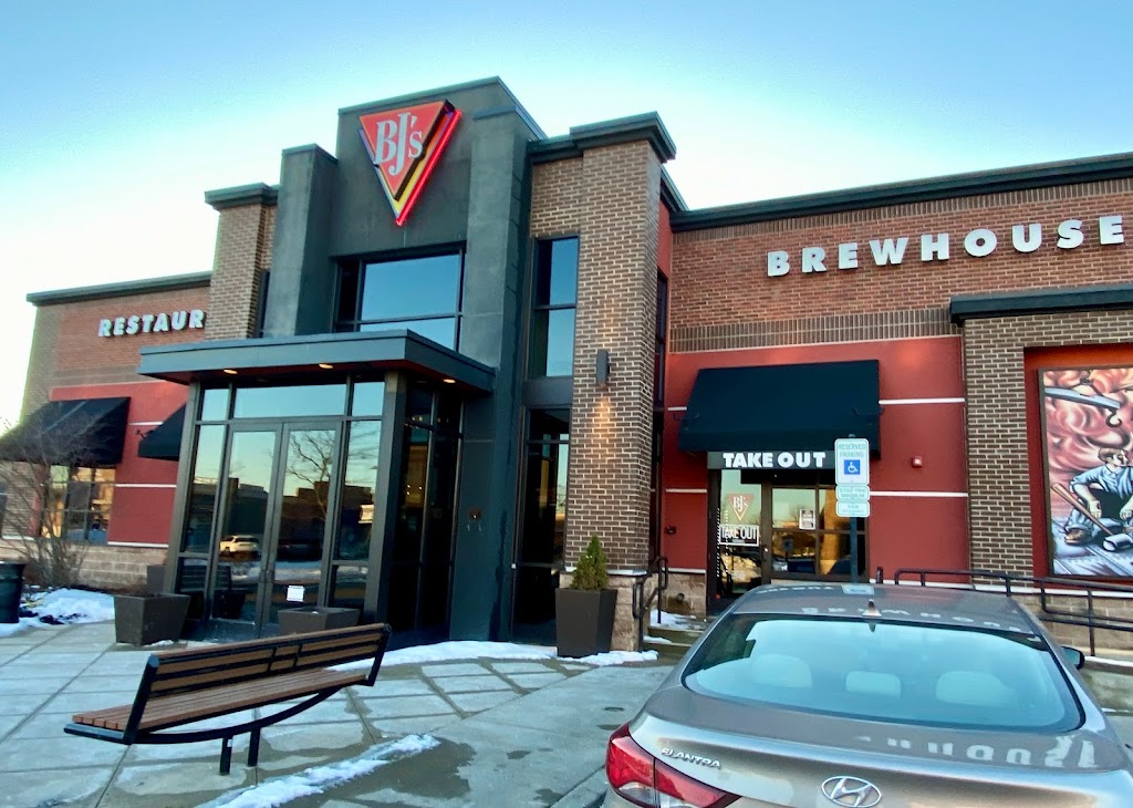 BJs Restaurant & Brewhouse | 8970 Covenant Ave, Pittsburgh, PA 15237, USA | Phone: (412) 748-1470