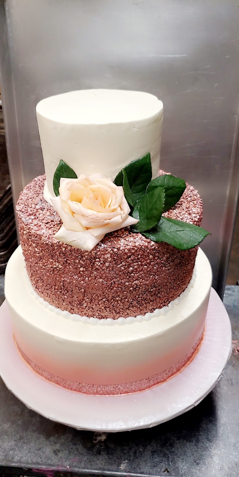 Lusias Bakery | 416 E Compton Blvd, Compton, CA 90221, USA | Phone: (424) 338-6288