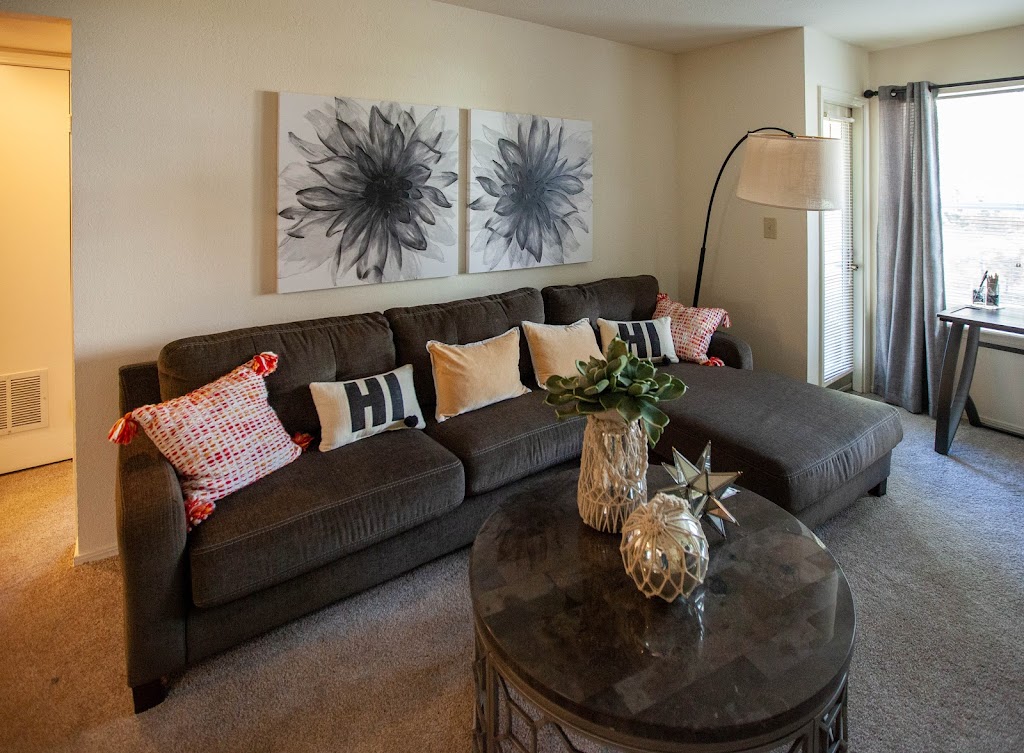 Waterford Tulsa Apartments | 5181 S Harvard Ave, Tulsa, OK 74135, USA | Phone: (918) 749-7895