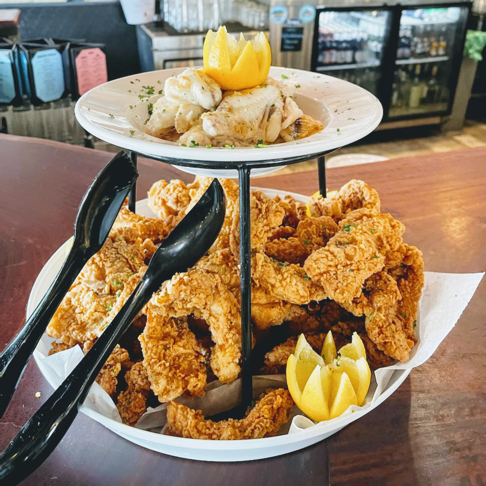 Hog Island Fish Camp Seafood Restaurant & Bar | 900 Broadway Ave, Dunedin, FL 34698, USA | Phone: (727) 736-1179