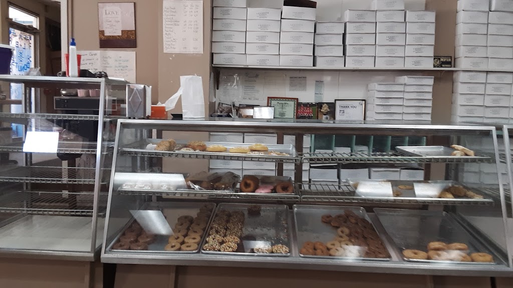 L&B Donuts & Catering | 418 Market St, East Liverpool, OH 43920, USA | Phone: (330) 385-0568