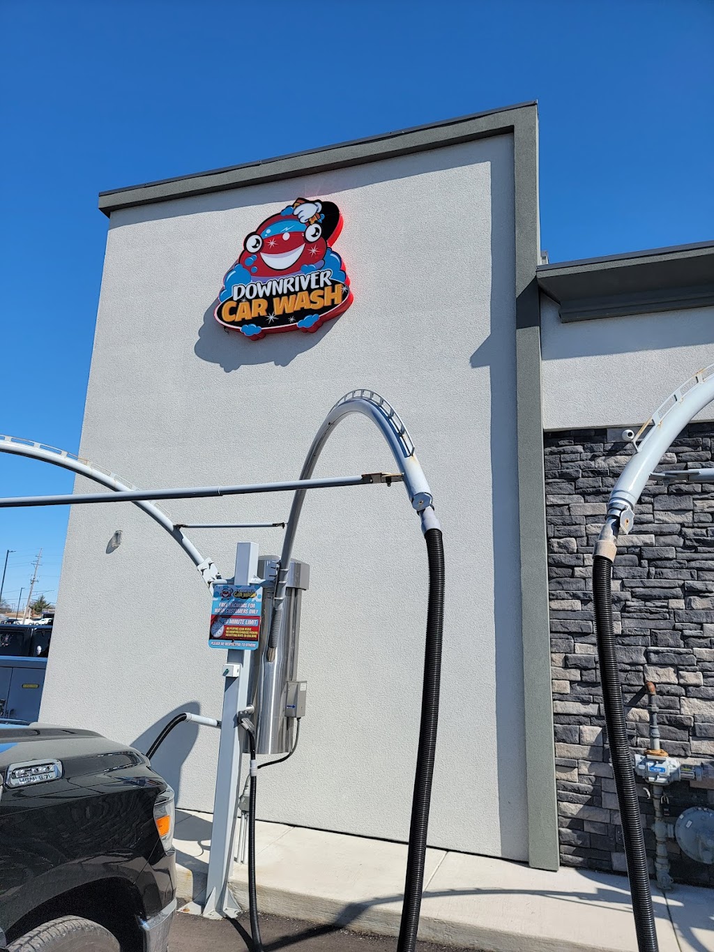 Downriver Car Wash | 16305 Fort St, Southgate, MI 48195, USA | Phone: (734) 258-8559