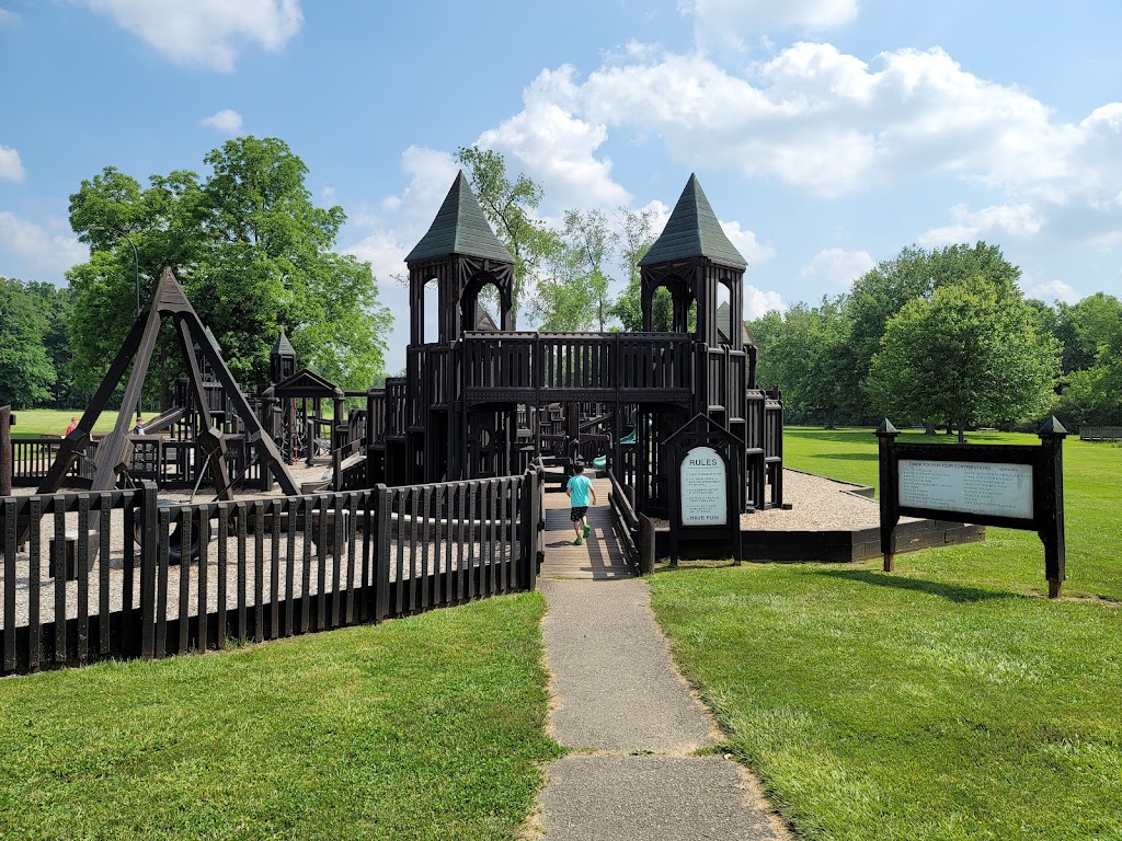 Mill Pond Park | 565 W Bennett St, Saline, MI 48176, USA | Phone: (734) 429-3502