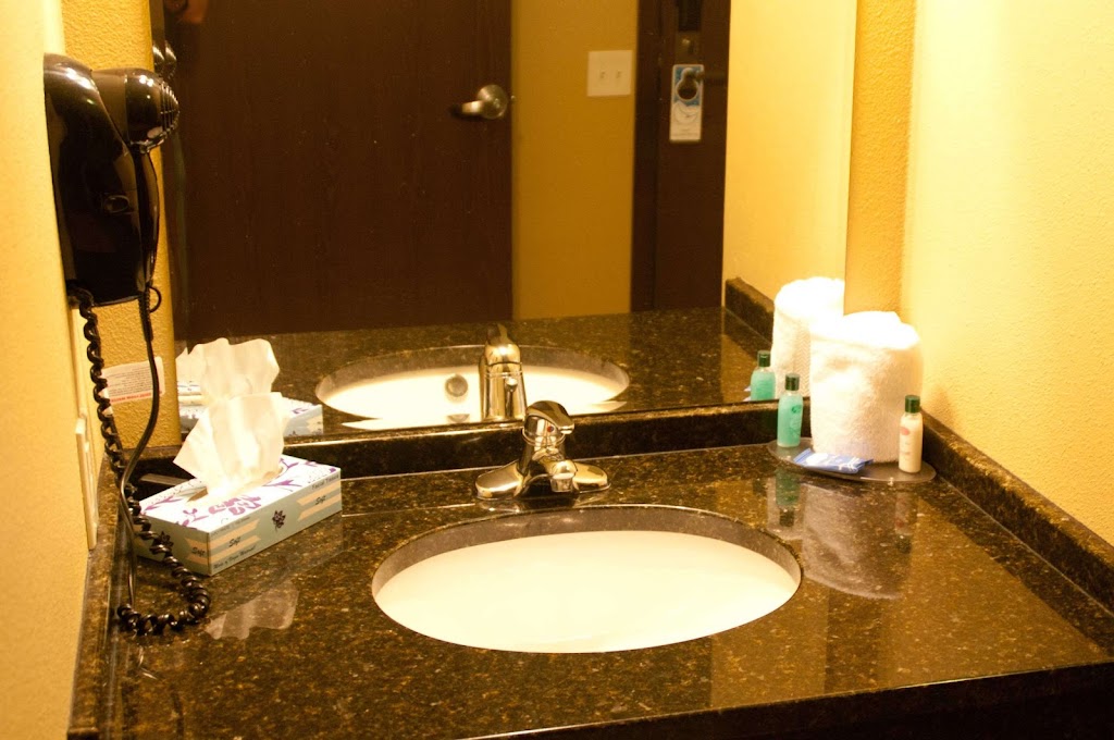 Americas Best Value Inn Big Lake | 16776 198th Ave, Big Lake, MN 55309, USA | Phone: (763) 262-7666