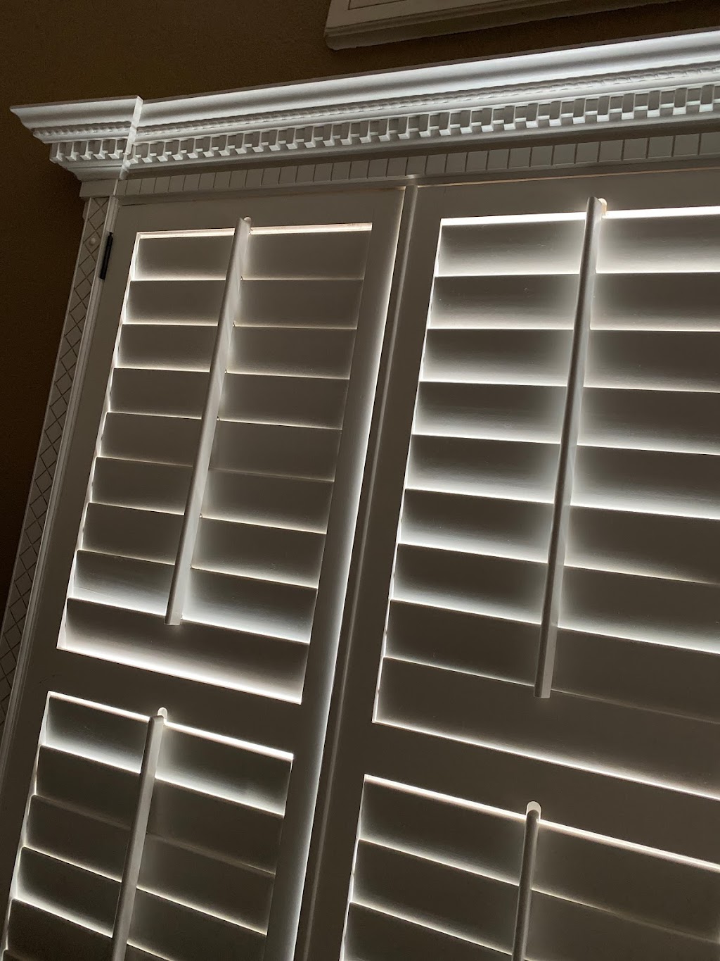 New era custom shutters. | 1508 Blackfoot, El Paso, TX 79928, USA | Phone: (915) 730-2002