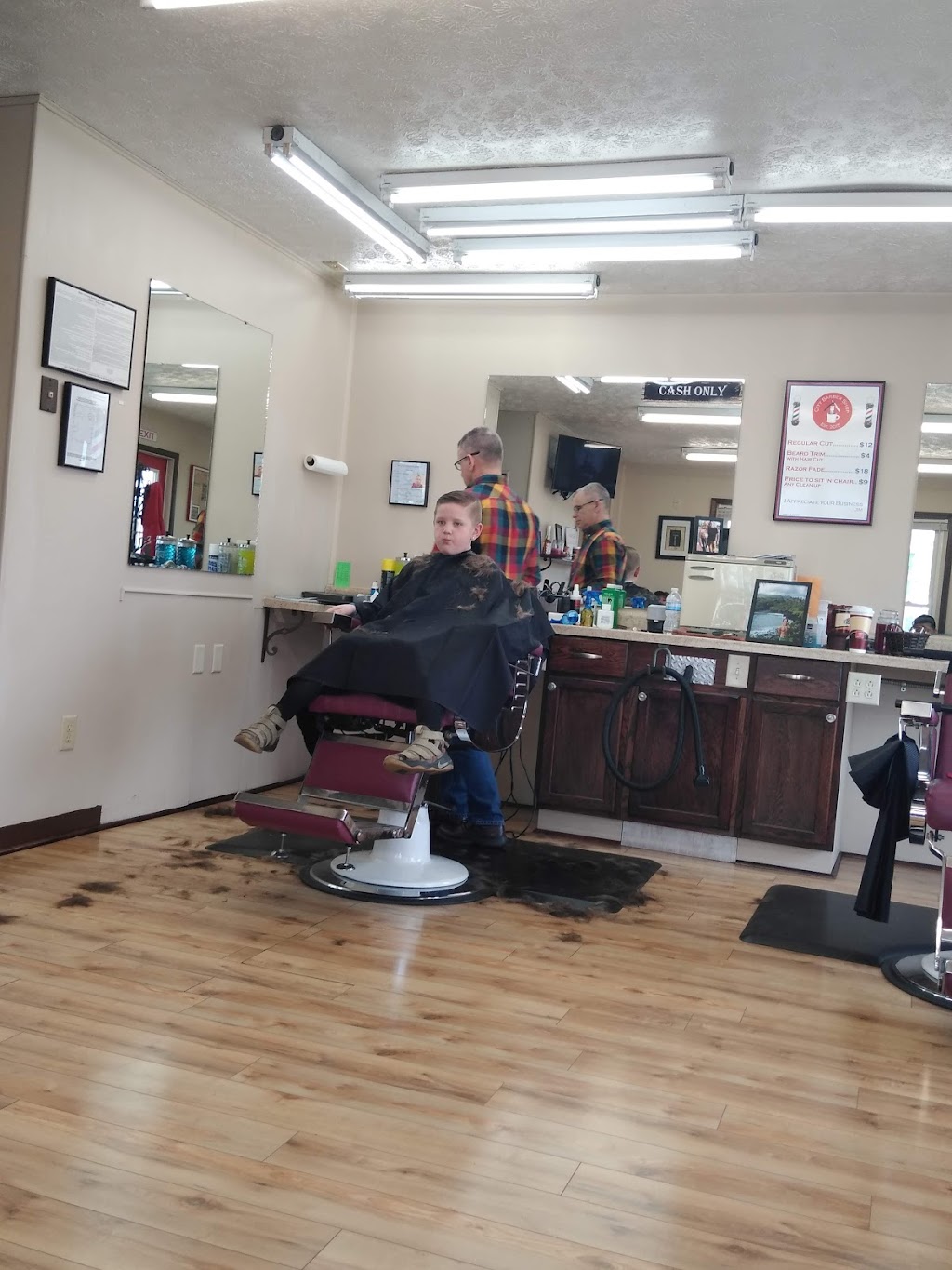 City Barber Shop and Shave Parlor. | 299 W 2nd St A, Xenia, OH 45385, USA | Phone: (937) 562-3434