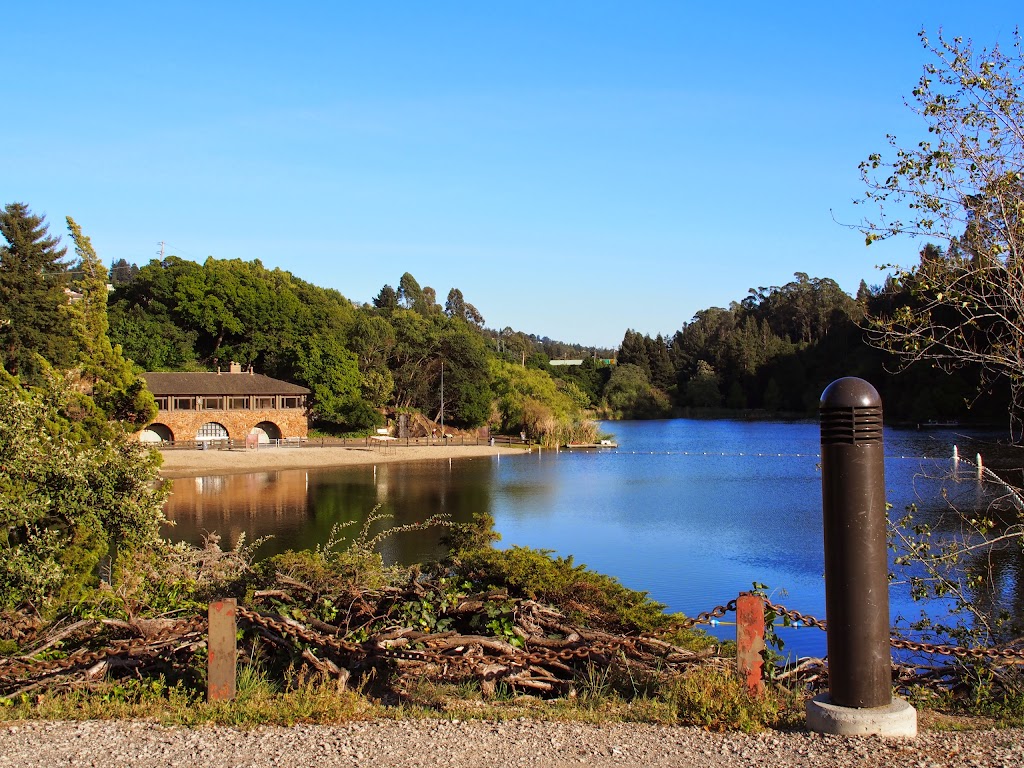 Temescal Beach House | Temescal Regional Recreation Area, 6500 Broadway, Oakland, CA 94618, USA | Phone: (510) 544-3164