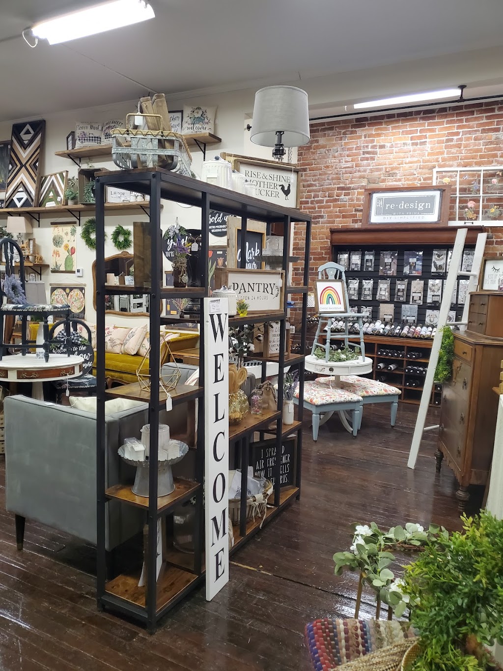 Painted Clovers, LLC | 103 W Main St, Haskins, OH 43525, USA | Phone: (419) 494-8388