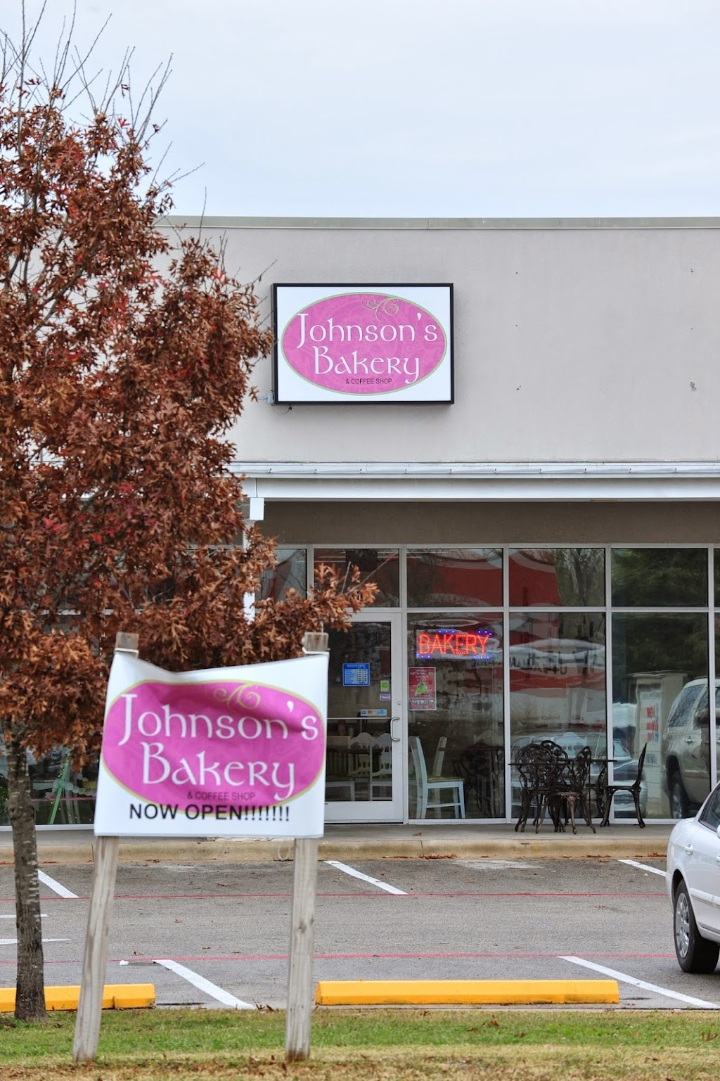 Johnson’s Bakery | 715 Old Austin Hwy #300, Bastrop, TX 78602, USA | Phone: (512) 412-6221