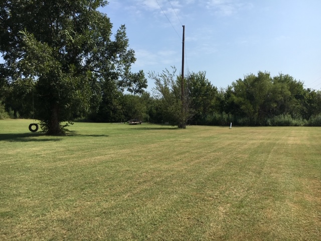 Hidden Oaks Mobile Home Park | 215 Weeks Rd, Cleburne, TX 76031, USA | Phone: (817) 228-5169