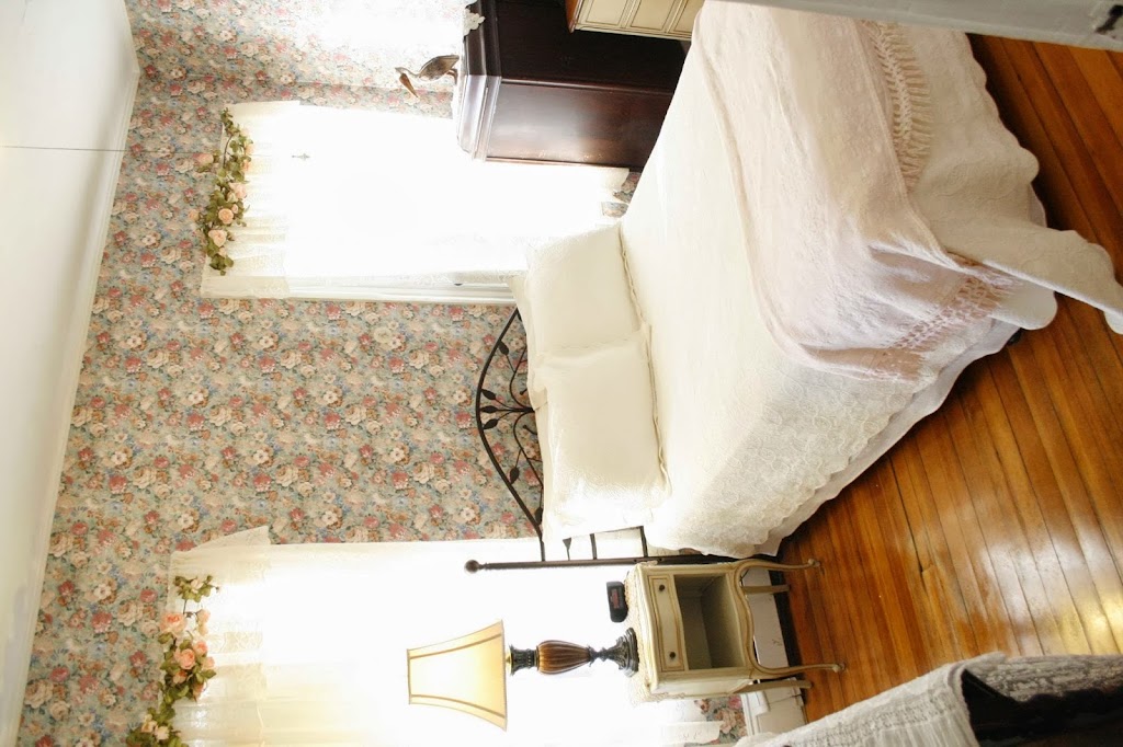 Coolidge Corner Guest House | 17 Littell Rd, Brookline, MA 02446 | Phone: (617) 734-4041